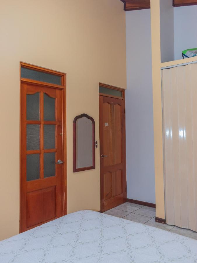 Linda Casa De Verano Con Amplias Zonas Verdes San Isidro De El General Esterno foto