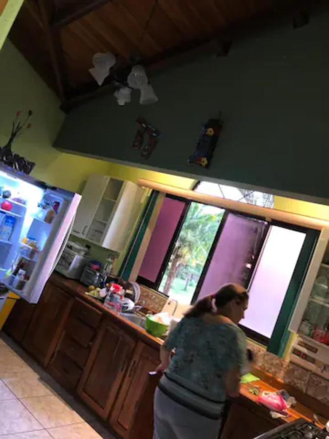 Linda Casa De Verano Con Amplias Zonas Verdes San Isidro De El General Esterno foto